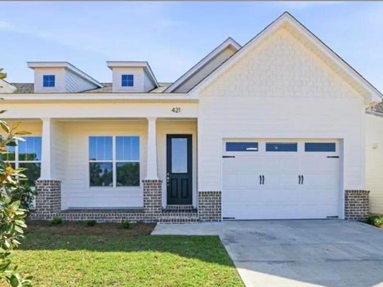 417 Dartez Ct — Photo 1