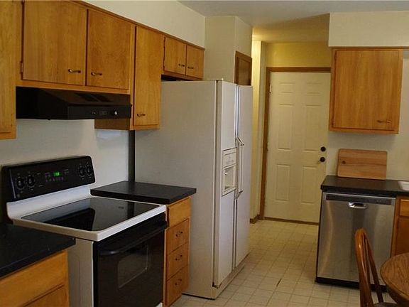5th image of 9708 W 91st St