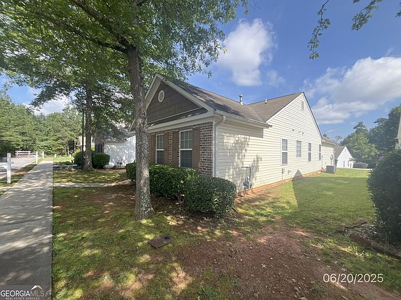 2nd image of 1419 Wilshire Way