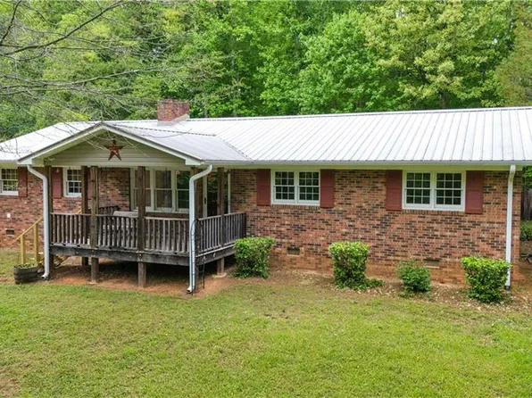 3999 Shannon Dr, Trinity, NC 27370