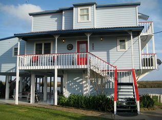 395 Redfish Dr, Freeport, TX 77541