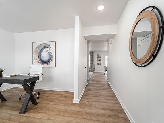 4th image of 1065 W Madison Drive