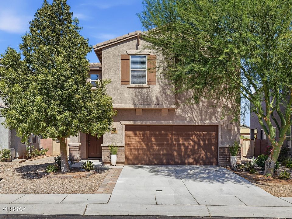 1st image of 723 N Nestled Hummingbird Ln