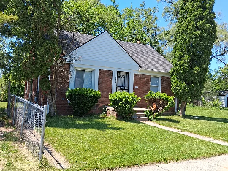 8835 Greenview Ave #0 — Photo 1