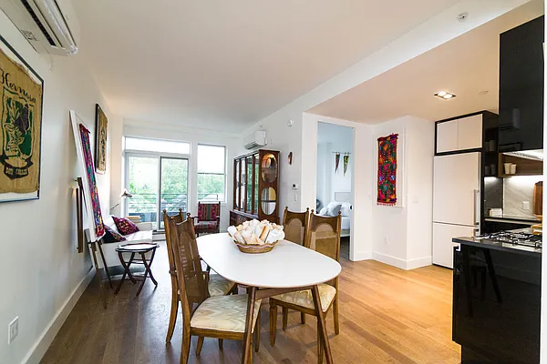 Rented by Nooklyn NYC LLC | media 46