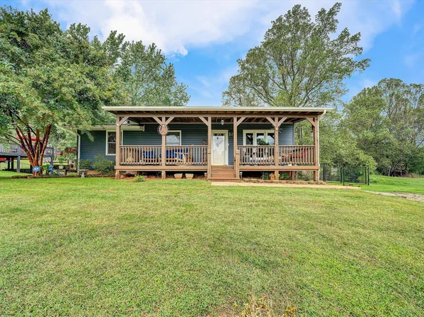 1057 Eaffa Ln, Vinton, VA 24179