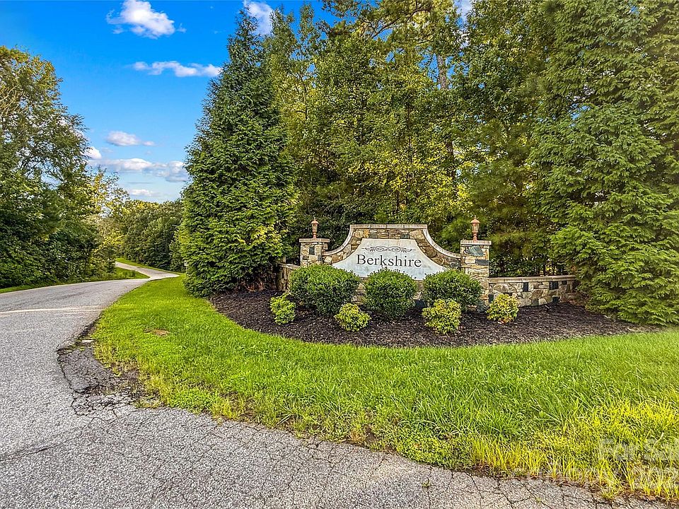 2nd image of 161 Bellingshire Dr