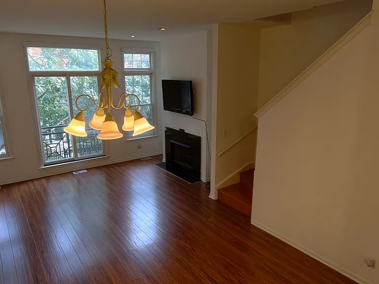 2nd floor dinning and living