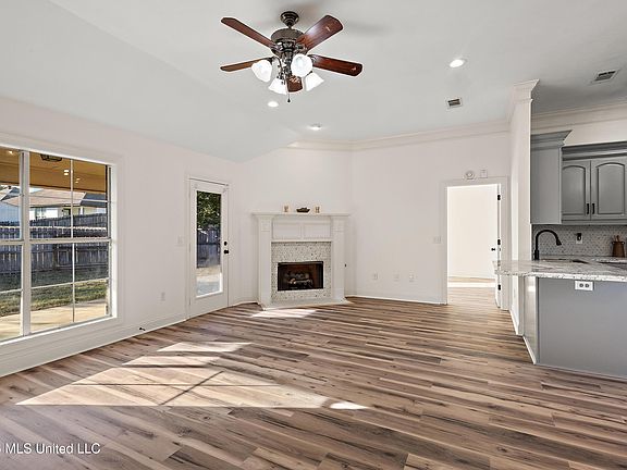 5th image of 1145 Spanish Oak Dr