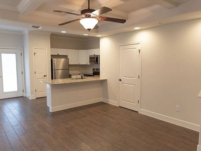 6307 Melanzane Ave #1 — Photo 5