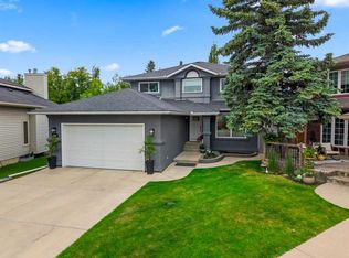 115 Sunvista Ct SE, Calgary, AB T2X3G6