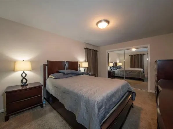 4975 Comstock St, Commerce Township, MI 48382