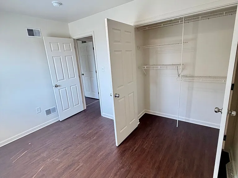 33 Park View Dr — Photo 21