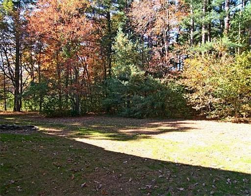 3rd image of 19 Green Acre Dr