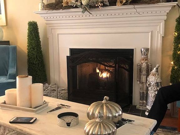 Gas fireplace 