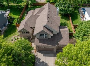 10647 Glen Eagle Rd, Woodbury, MN 55129