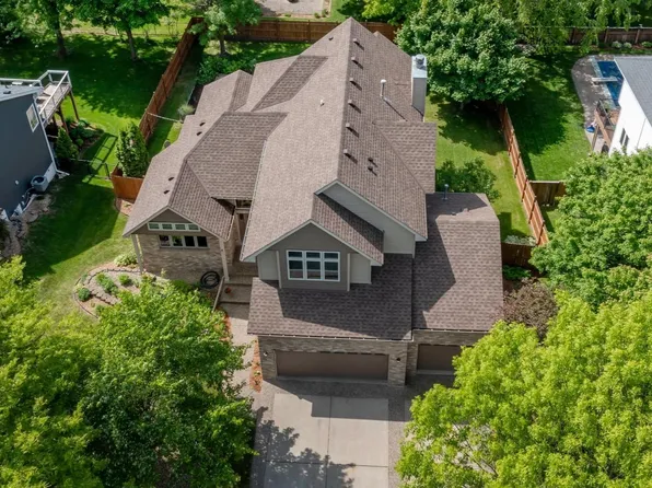 10647 Glen Eagle Rd, Woodbury, MN 55129