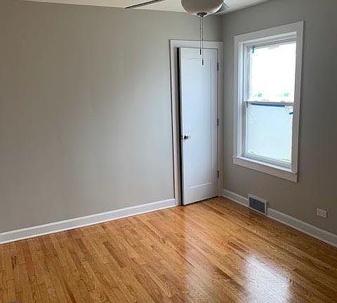 5th image of 5527 S Mayfield Ave #1