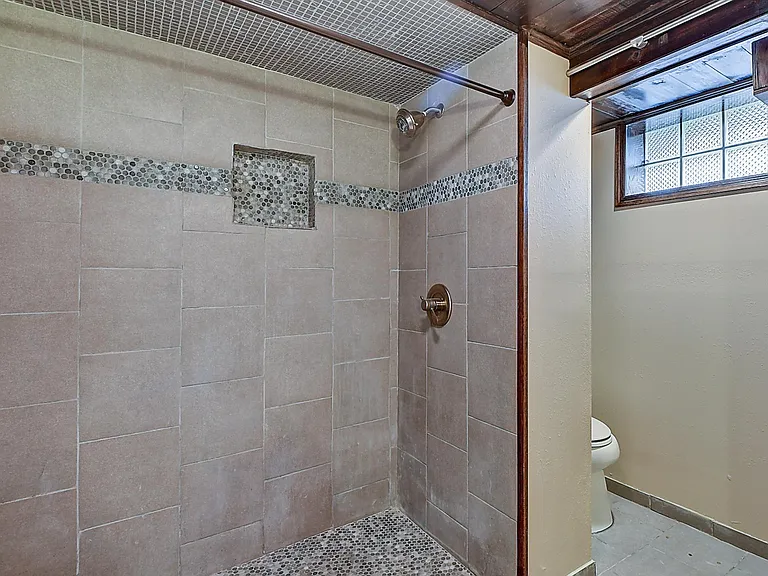 6015 Norwaldo Ave — Photo 31