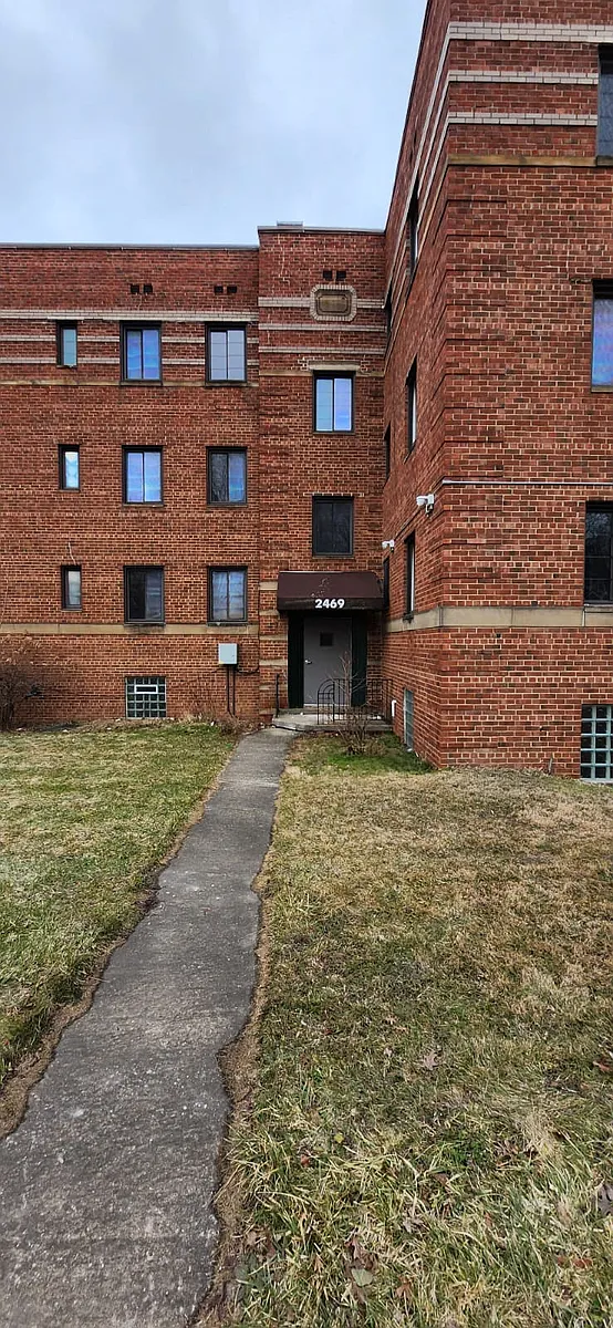 Building Photo - Noble Place