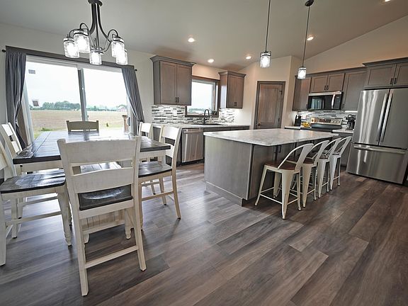 4th image of 461 Highland Meadow Trl