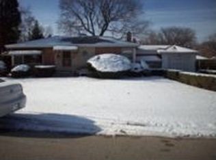 7734 Park Ave, Skokie, IL