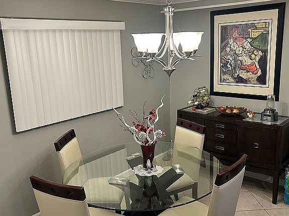 5th image of 207 San Remo Blvd