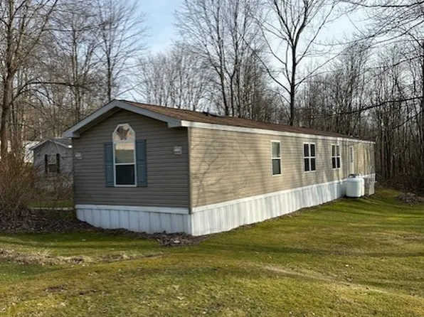 17337 Eagle Crest Dr, Meadville, PA 16335