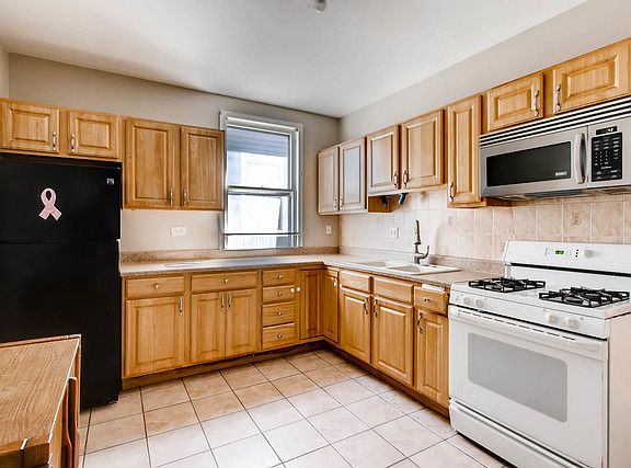 5th image of 4736 W Waveland Ave #1