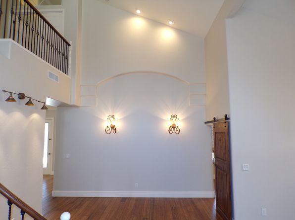 710 W Mountain Vista Dr