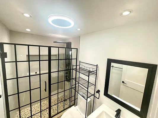 Rented by A P Realty Group NY LTD | media 33