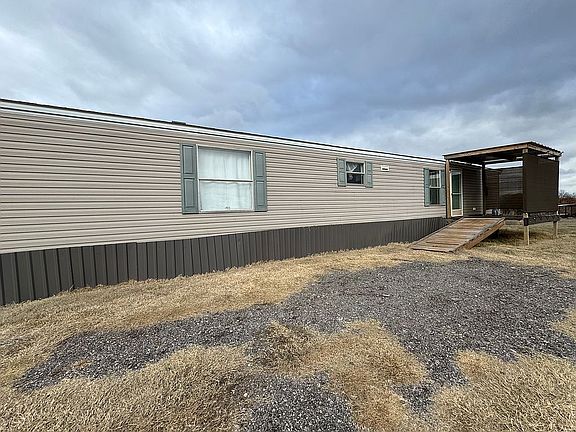 2nd image of 2066 County Road 1420