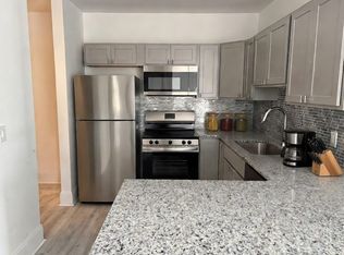 2 Grove St #208, Dover, NH 03820