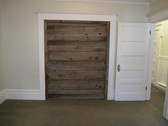 5th image of 380 Green St