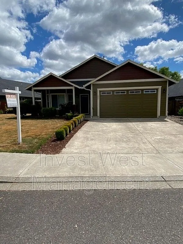 3 bed, 2.0 bath, 1309 sqft, $2,850 — Photo 1