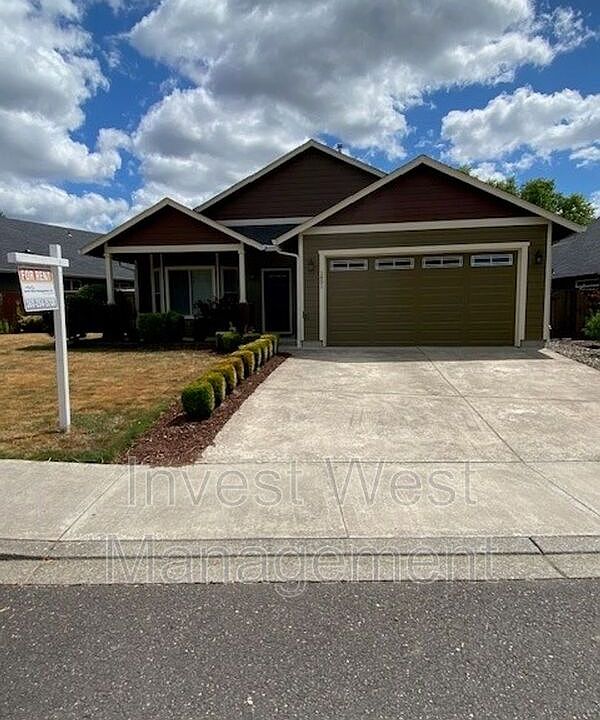 1st image of 1801 NE 16th Way