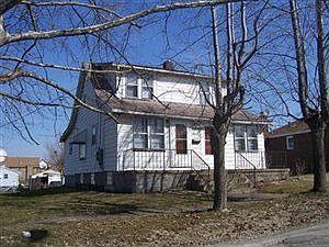 1st image of 406 Sanderson Ave