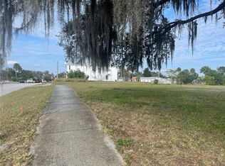 936 W Pine St, Avon Park, FL 33825
