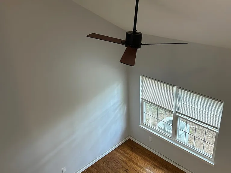 28 Renaissance Ln — Photo 5