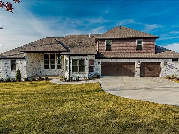 2nd image of 489 E Ozark View Dr