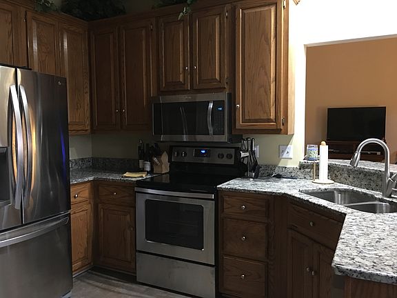 5th image of 572 Farmer Ln