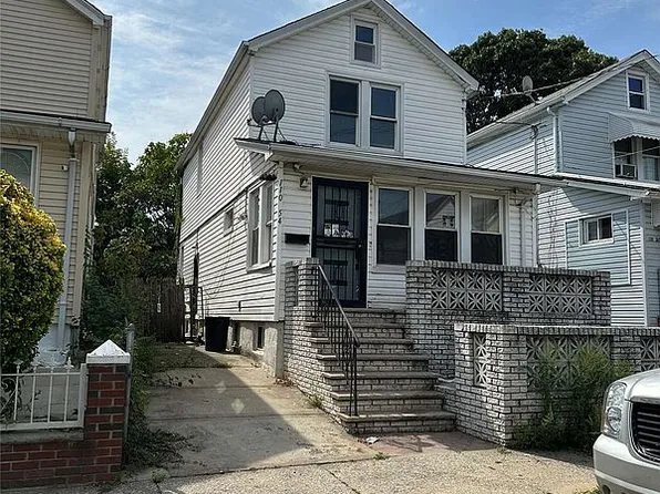 11054 160th St, Jamaica, NY 11433
