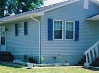 505 8th St S, La Follette, TN 37766