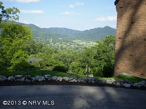 4th image of 255 Deercroft Dr