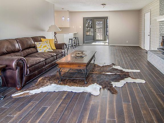 4th image of 432 Wildwood Ln