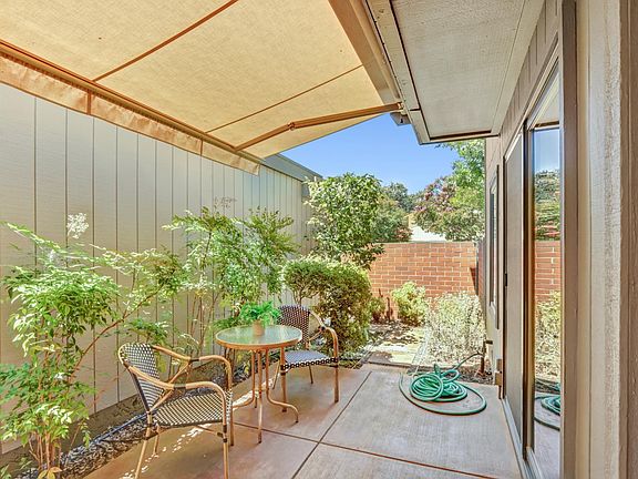 5th image of 8827 Bluff Ln