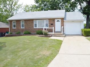 1056 Rainbow Dr, Saint Louis, MO