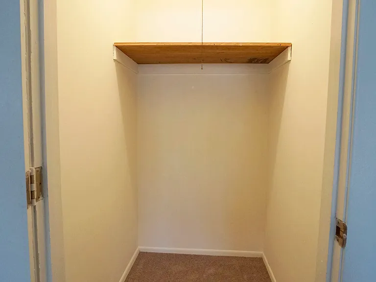 Walk in closet