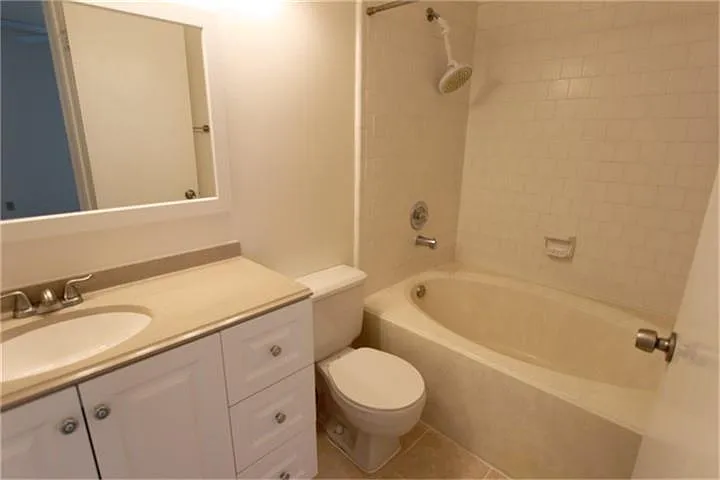 2930 Grants Lake Blvd #2305 — Photo 23
