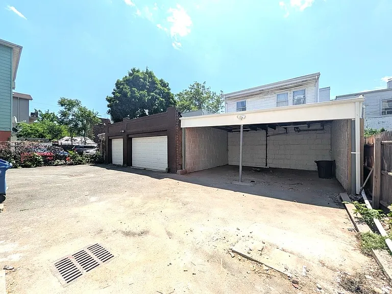 69 Beacon Ave #2 — Photo 22